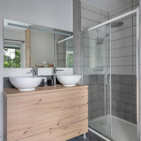 500m De La - Pour 4 Adultes, 2enfants Lägenhet